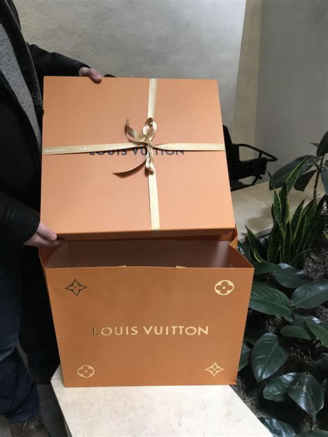 louis vuitton wrapping paper ideas